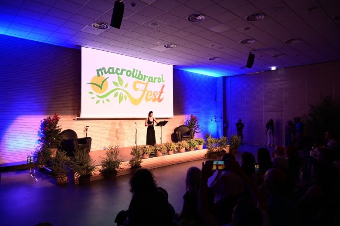 Macrolibrarsi Fest 2024 introduce interpreti LIS per un Festival accessibile a tutti